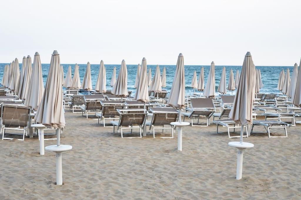 Piazza Nember Attico Con Vista Mare Leilighet Lido di Jesolo Eksteriør bilde